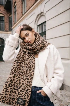 Freeman T. Porter Elina Roar Discount