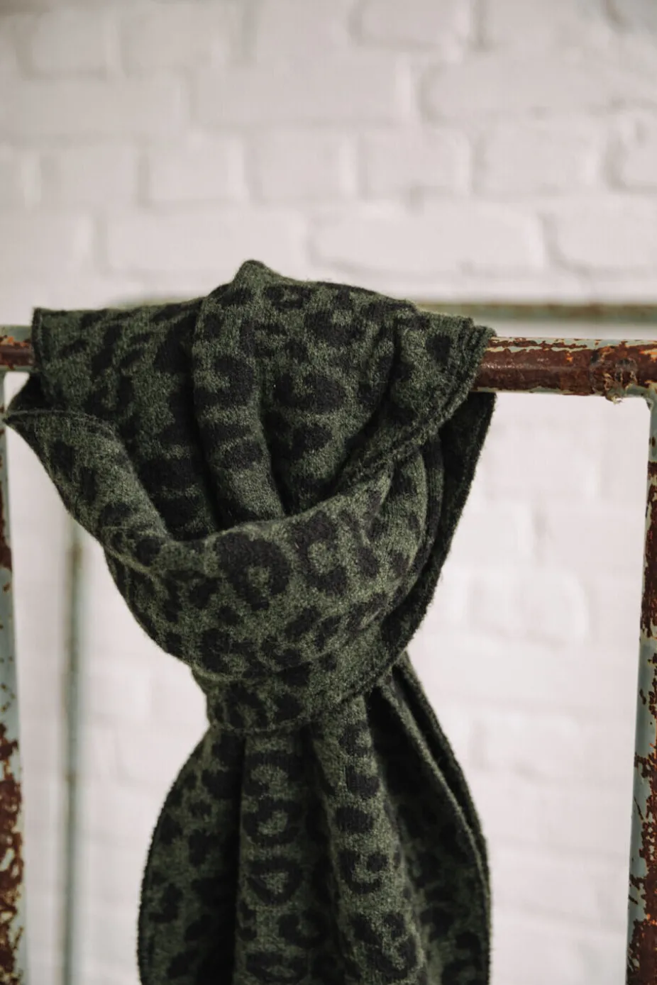 Freeman T. Porter Elina Roar Online