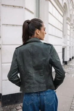 Freeman T. Porter Kristen Leather Shop