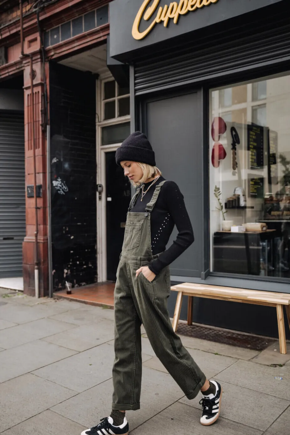 Freeman T. Porter Tarina Coyote Shop