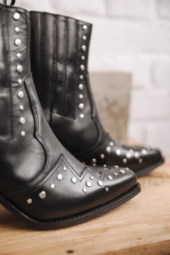 Freeman T. Porter Teresa Pine Studs Discount