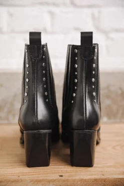 Freeman T. Porter Teresa Pine Studs Discount
